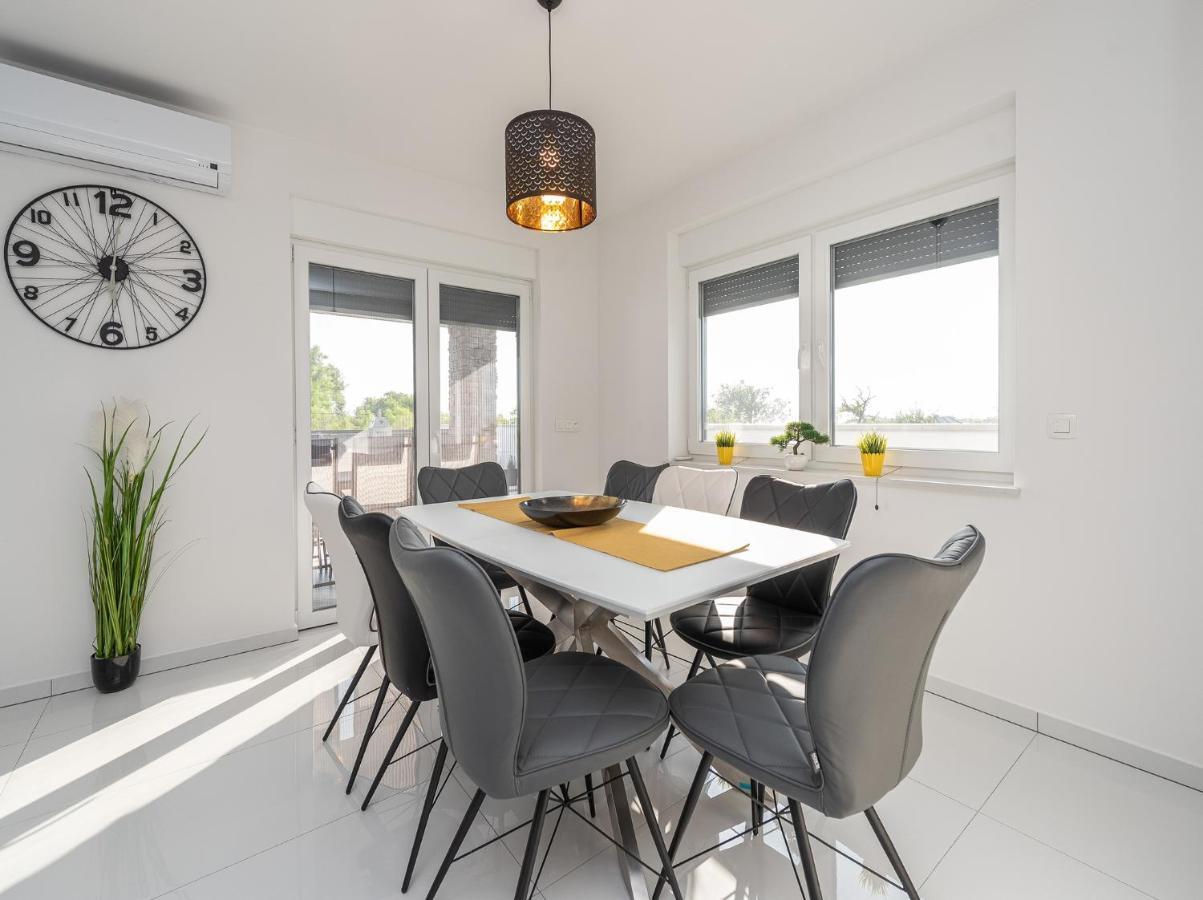 Contessa Holiday home *