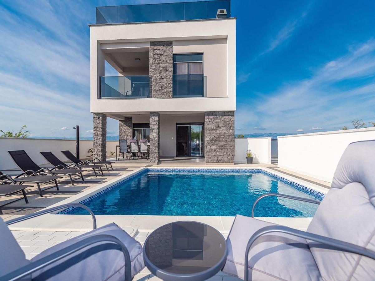 Contessa * Privlaka (Zadar)