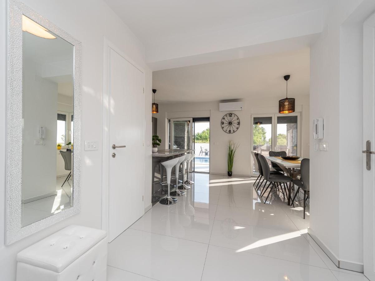 Contessa Holiday home *