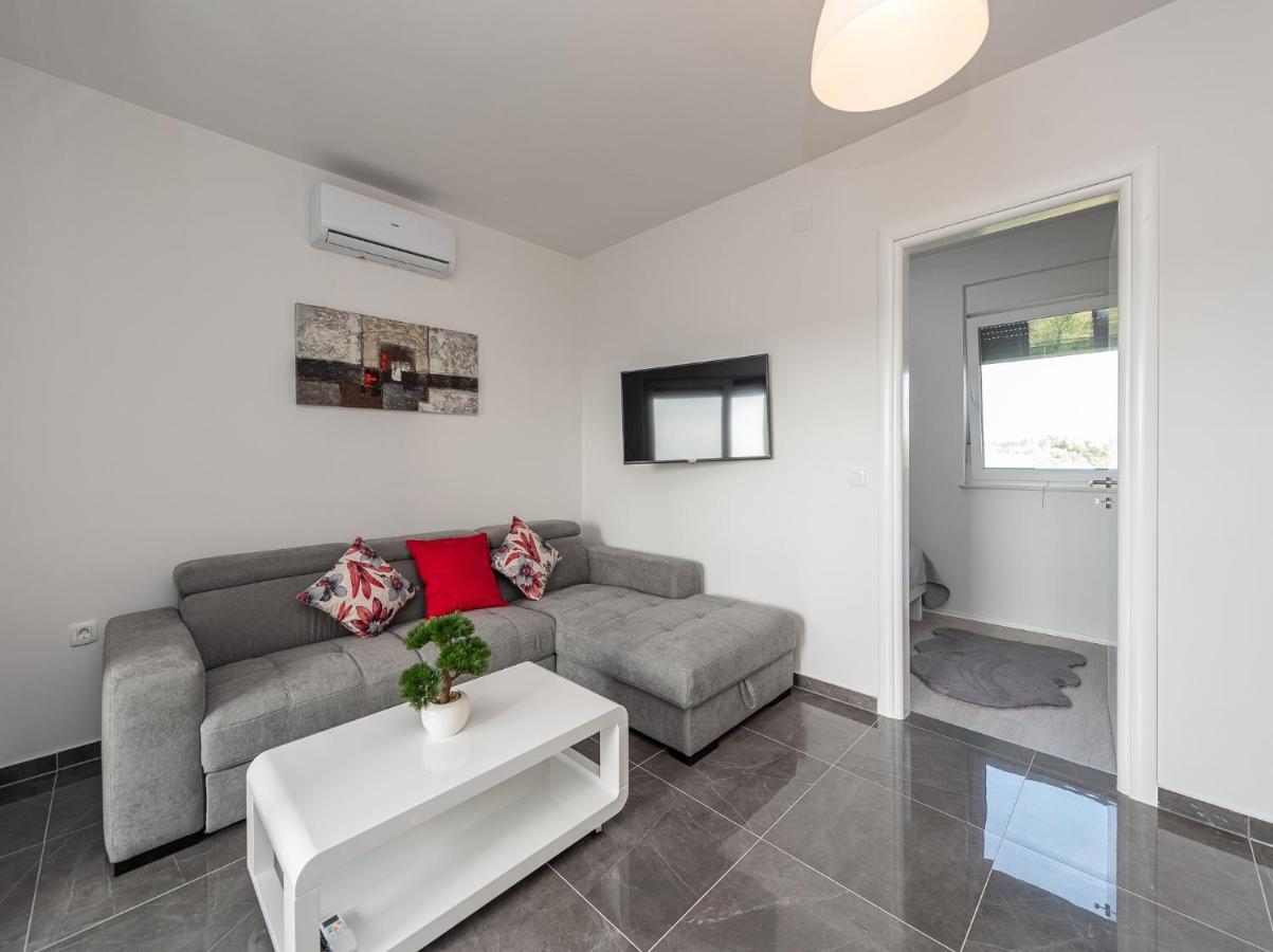Contessa Holiday home *